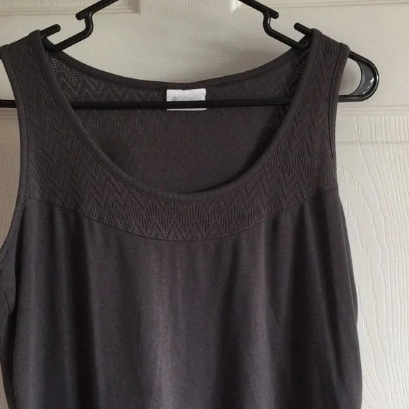 Columbia Tank Top - Picture 2 of 9
